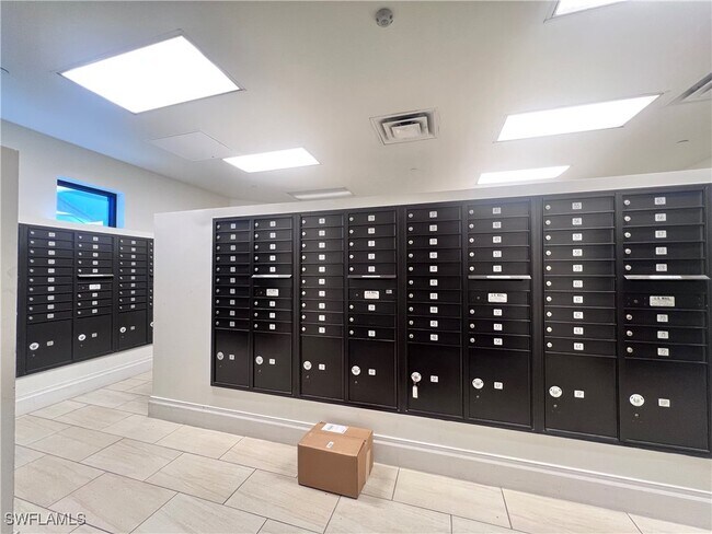 Building Photo - 11973 Bay Oak Dr