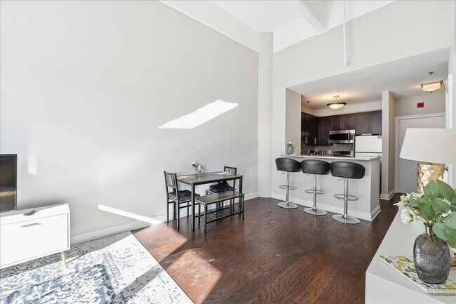 Building Photo - 1500 Hudson St