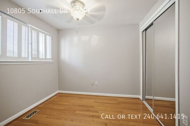 Building Photo - 10805 Southall Dr