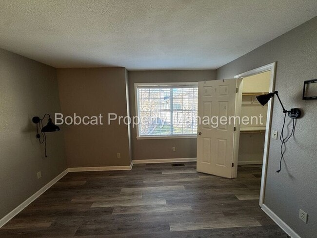 Building Photo - 326 Sandalwood Dr