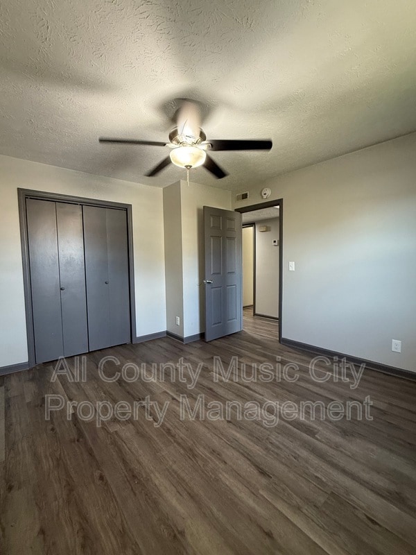 Building Photo - 3122 Creekwood Dr