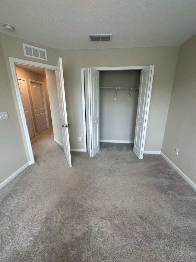 Building Photo - Beachwalk Lifestyle Starts Here!