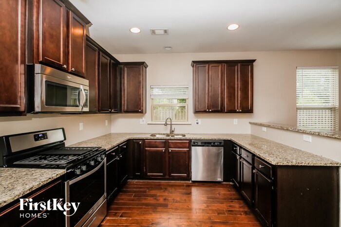 Building Photo - 1234 Silvercrest Ct SW
