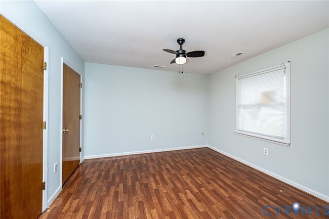 Building Photo - 609 Carter St