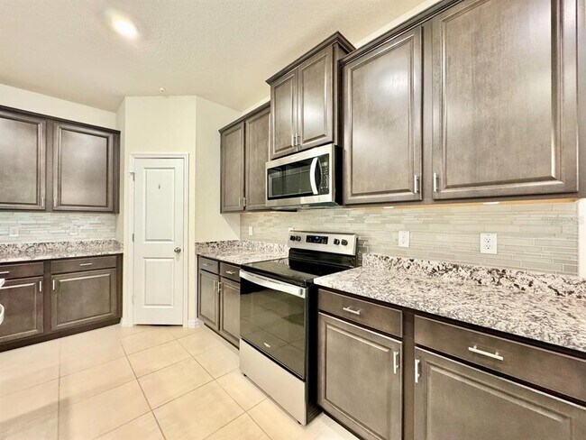 Building Photo - 12544 Shining Willow St