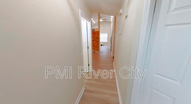 Building Photo - 502 Tidal Wave Ln