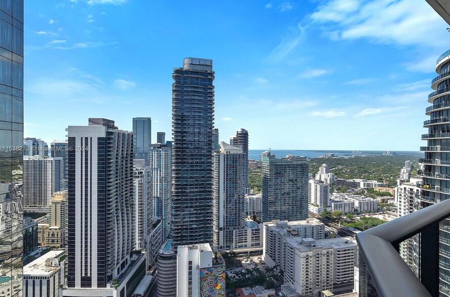 Building Photo - 801 S Miami Ave