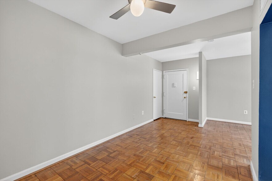 Building Photo - 3825 Davis Pl NW