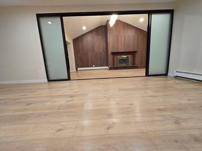 Building Photo - 48-23 Little Neck Pkwy