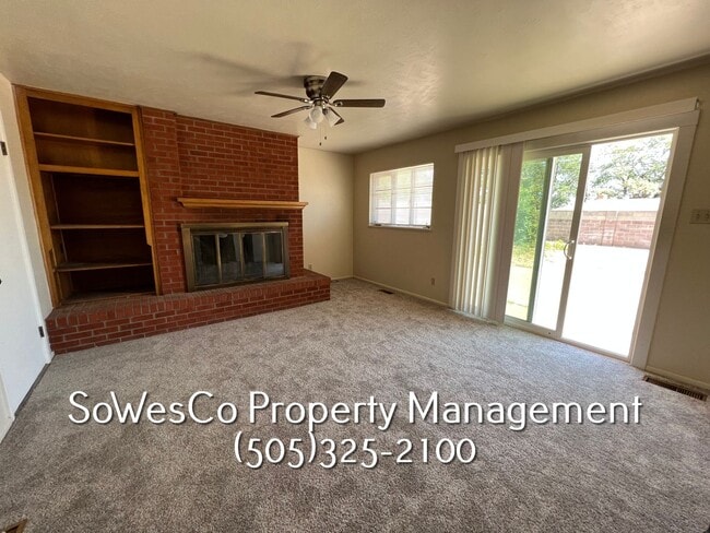 Building Photo - 3 Bedroom 2 Bath, Newer Flooring, Paint & ...