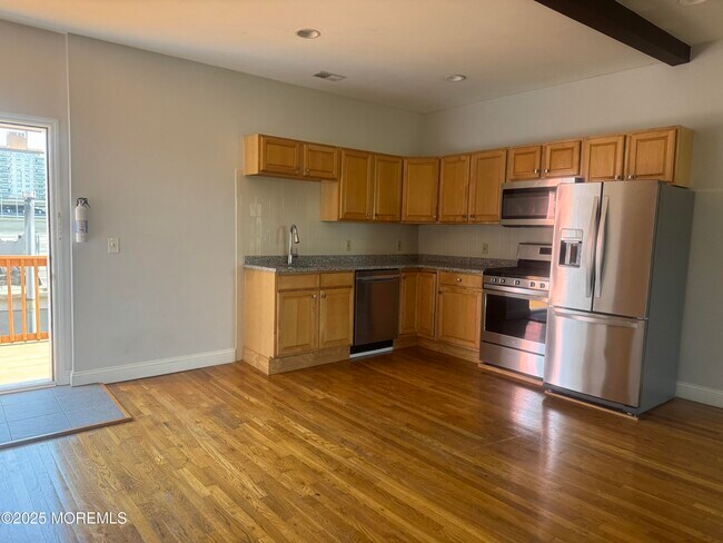 Building Photo - 625 Cookman Ave