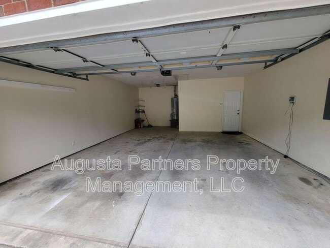Building Photo - 1063 Waltons Pass