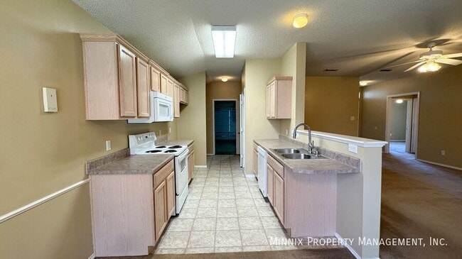 Building Photo - 7514 Paris Ave