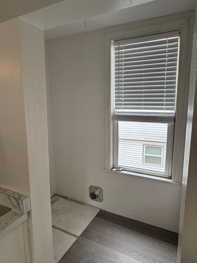 Building Photo - 18 Pentucket St