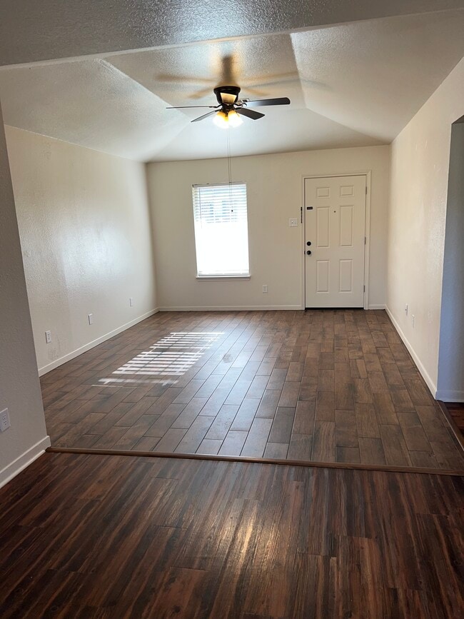 Building Photo - 250 Betty Jane Ln