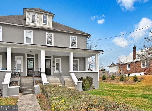 Building Photo - 778 Starr St