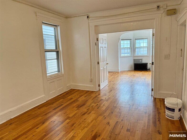 Building Photo - 44 Washington St