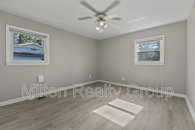 Building Photo - 329 S McPherson Church Rd