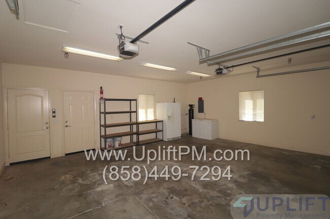 Building Photo - 22845 Vista Ramona Rd