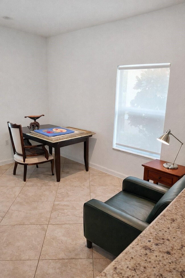 Building Photo - 2521 NW 31st Ct