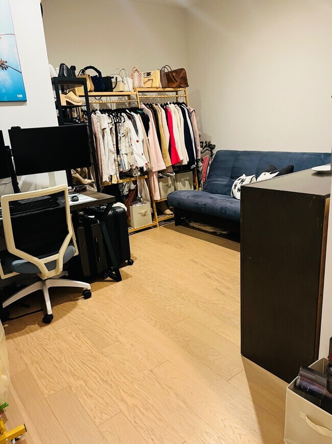 Primary Photo - 180 Water St