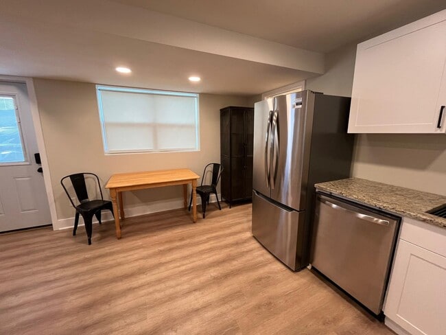 Building Photo - 254 Third St