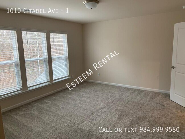 Building Photo - 1010 Citadel Ave