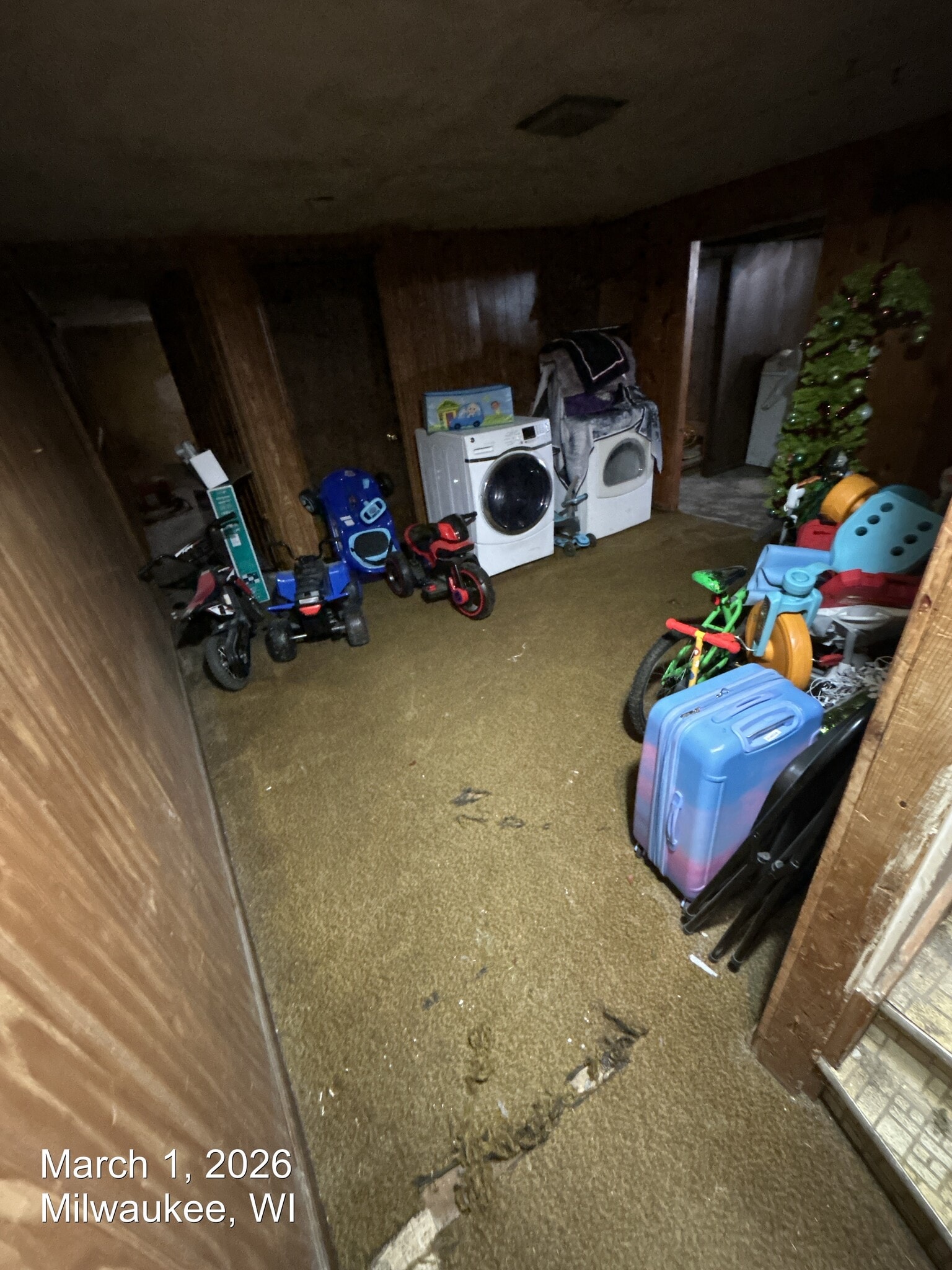 Building Photo - 8002 W Villard Ave