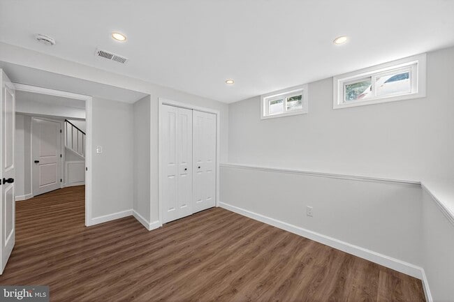 Building Photo - 8 Marley Neck Rd