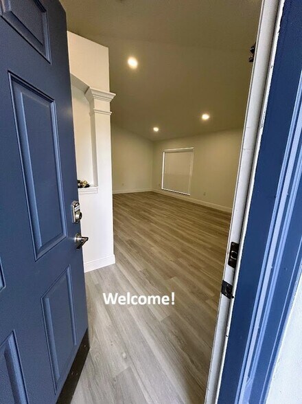 Building Photo - 5023 Quadrangle Ct