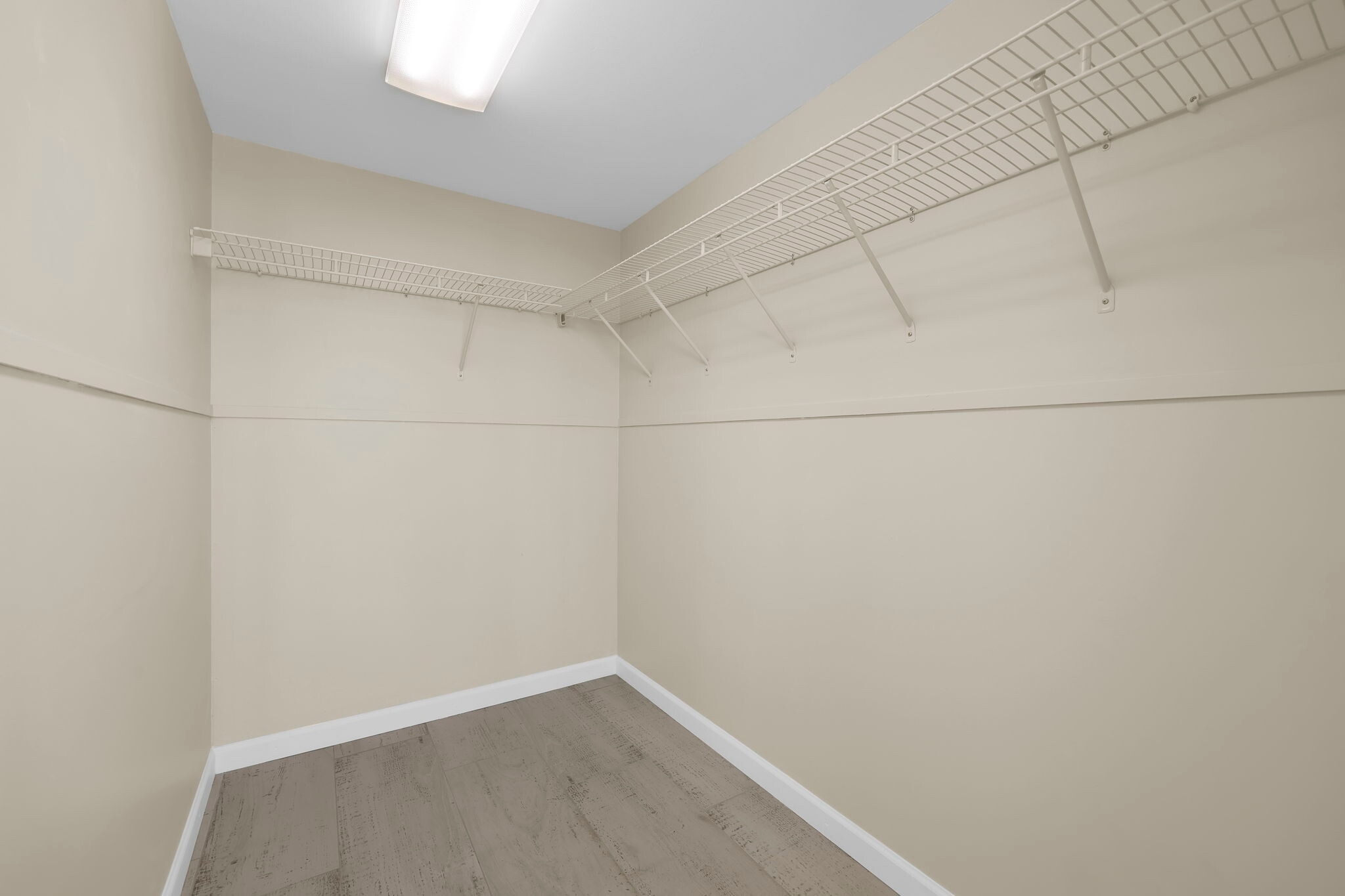 Building Photo - 601 1st St S