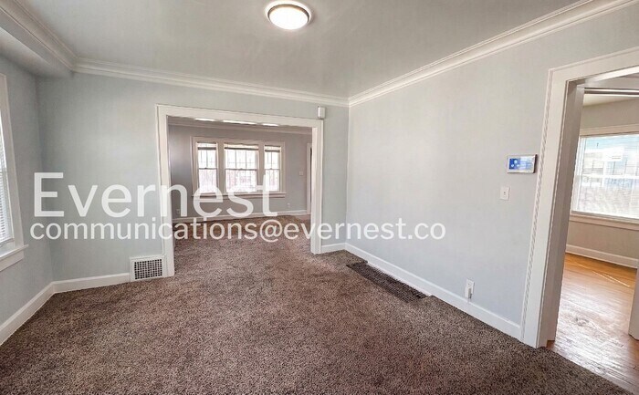 Building Photo - 2242 E 70th St