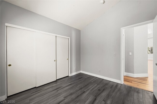 Building Photo - 328 Waterwheel Falls Dr