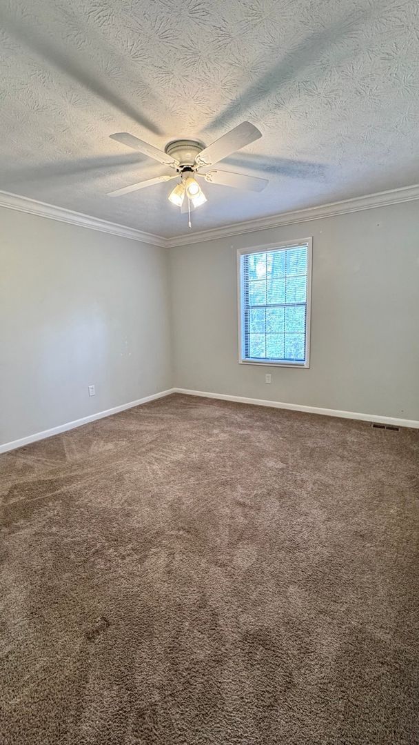 Building Photo - 2BR/1.5BA End Unit Townhome Near Downtown Snellville!