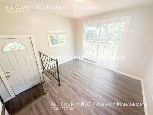 Building Photo - 901 McKinley Ave