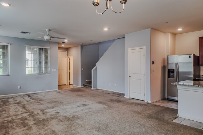 Building Photo - 3210 Brynley Ave