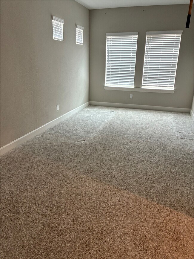 Building Photo - 15218 Cortines Ct