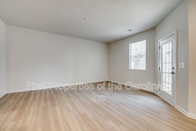 Building Photo - 807 Gable Oak Ln