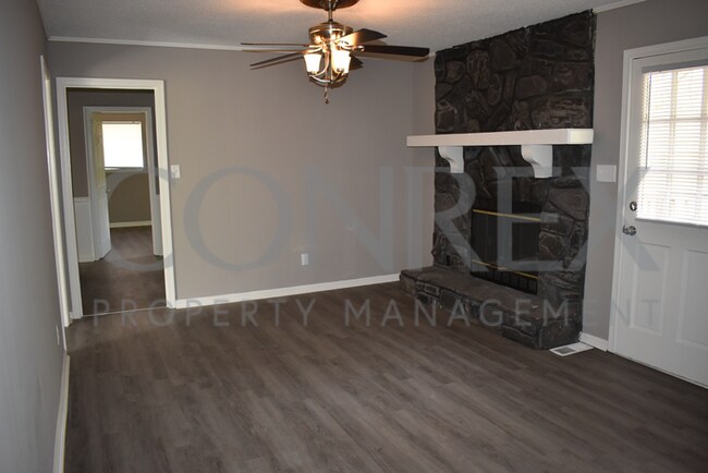 Building Photo - Pleasant Grove Home Available Now!