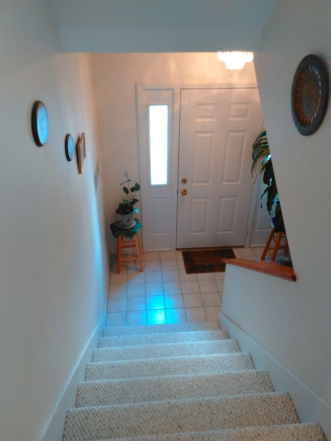 Building Photo - 145 Windwood Dr
