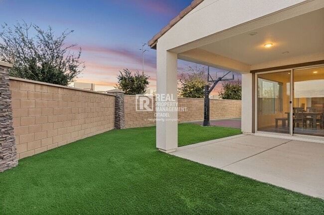 Building Photo - 3657 Bearberry Ave