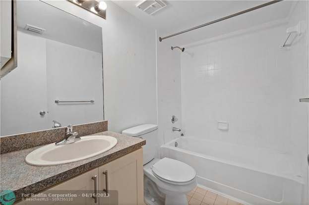 Building Photo - 9995 Nob Hill Ln