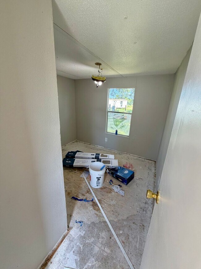 Building Photo - 3 Bed 2 Bath MH For Rent Reidsville - Under Renovations