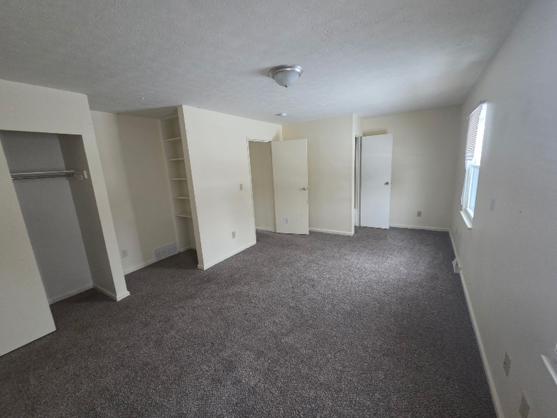 Building Photo - 339 Mathews Rd