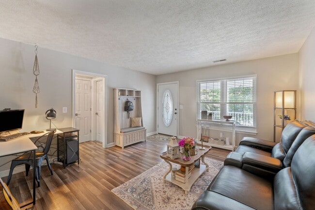 Building Photo - 3Bed/2Bath Lake Monticello Rental