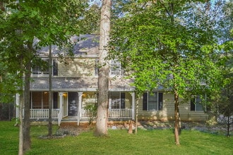 Building Photo - 175 Meadowbrook Dr
