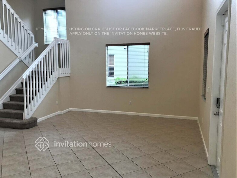 Building Photo - 946 NW 206th St