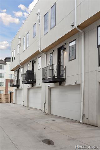 Building Photo - 4273 E 8th Ave