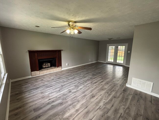Building Photo - 3183 Beaver Creek Dr
