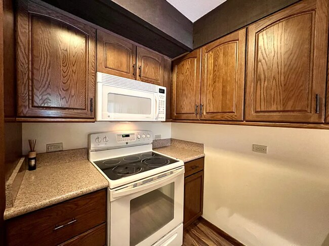 Building Photo - 98-410 Koauka Loop #3E